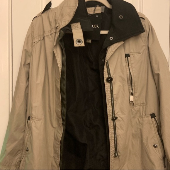 L’atelier nylon trench coat beige with black nylon lining worn once XS - Picture 6 of 13